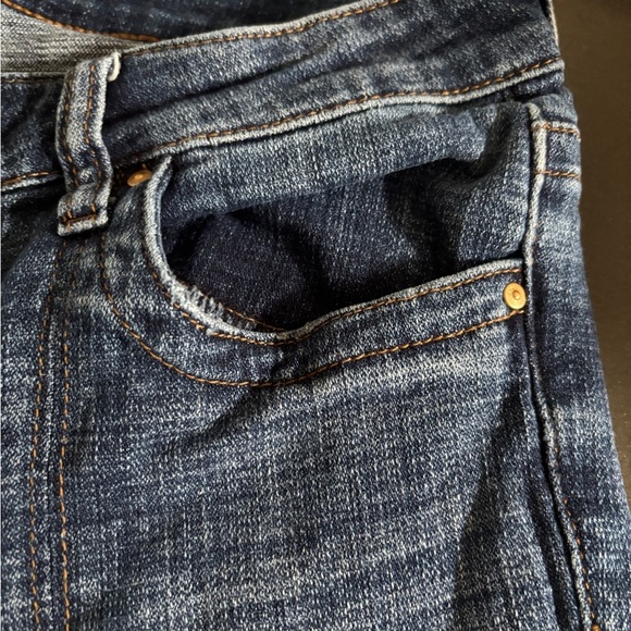 Kut gold label stevie straight with front leg seam details and slit. Size 6 - Picture 8 of 9